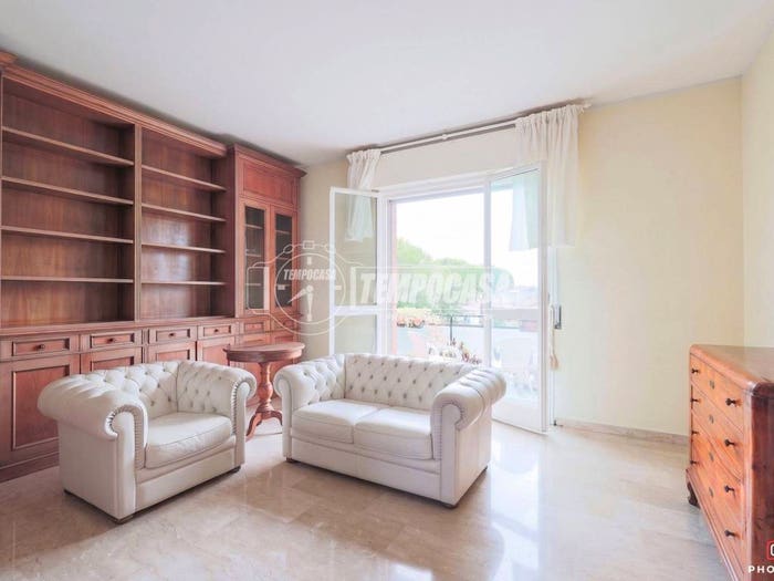 Appartamento con 6 locali in vendita in Via Paolo Pavirani, Vicoli Redentore, Ravenna