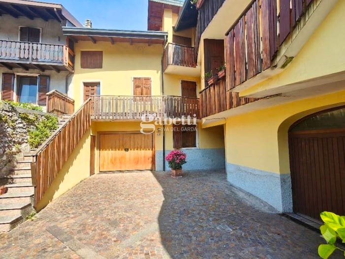 Casa quadrilocale in vendita in Via dei Forni, Centro, NagoTorbole