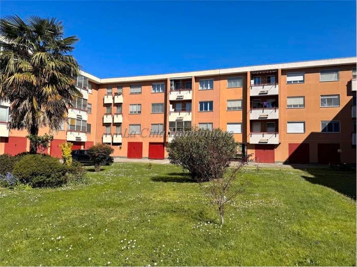 Appartamento trilocale in vendita in Via XXV Aprile, Sant'Agabio, Novara