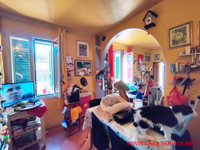Appartamento quadrilocale in vendita in Via Isidoro del Lungo, Città, Montevarchi