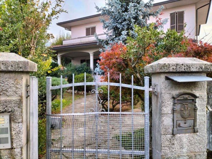 Casa con 6 locali in vendita in Via Piana, Quadrelli, Travo