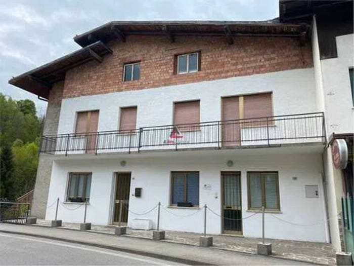 Appartamento quadrilocale in vendita in Via Tambruz, Tambruz, Tambre