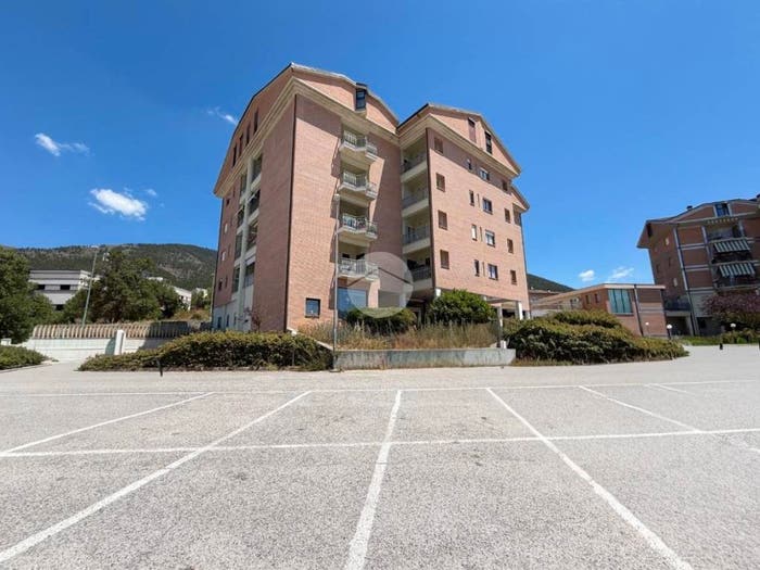 Appartamento con 5 locali in vendita in Via Giovanni Pascoli, Pettino Cansatessa, L'Aquila