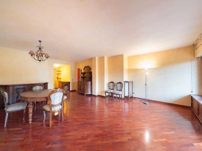 Appartamento trilocale in vendita in Via Tevere, Centro, Lainate