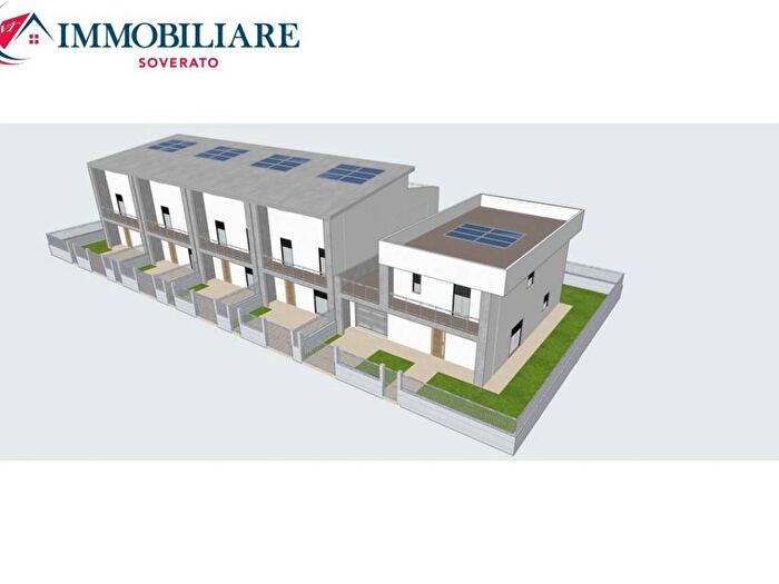 Casa con 5 locali in vendita in Viale Pietro Mancini, Soverato