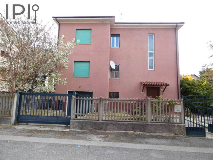Appartamento quadrilocale in vendita in via modena, Centro, Cairo Montenotte