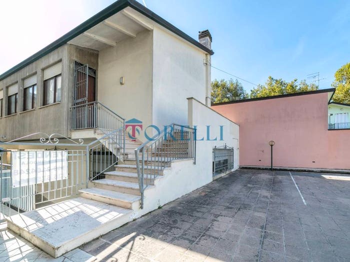 Casa con 6 locali in vendita in via Zara, Parco di Levante Boschetto, Cesenatico