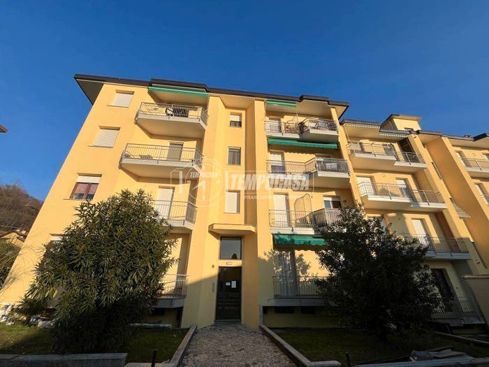 Appartamento trilocale in vendita in Via carlo botta B, Centro, Castellamonte
