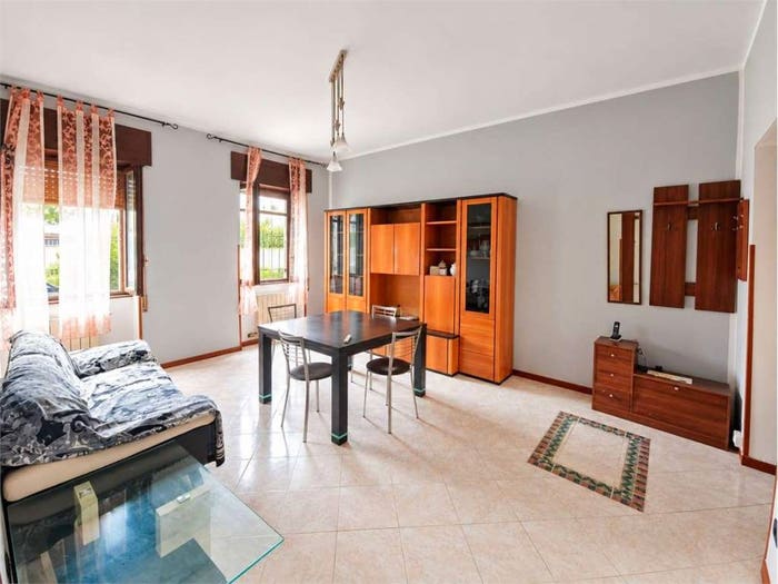 Appartamento trilocale in vendita in Via San Bernardo, Cassano Magnago