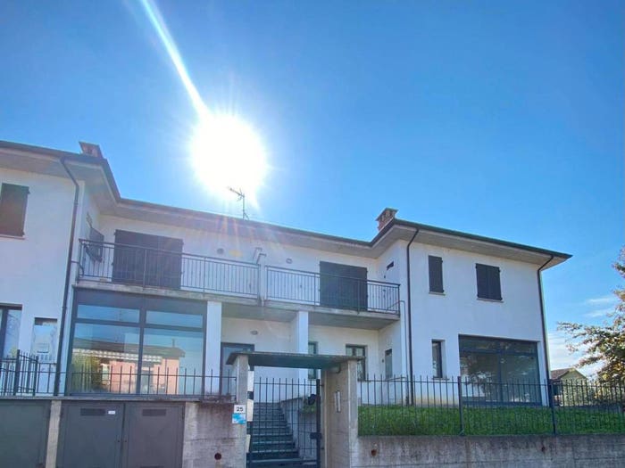 Appartamento trilocale in vendita in Via Romera Vecchia, Centro, Broni