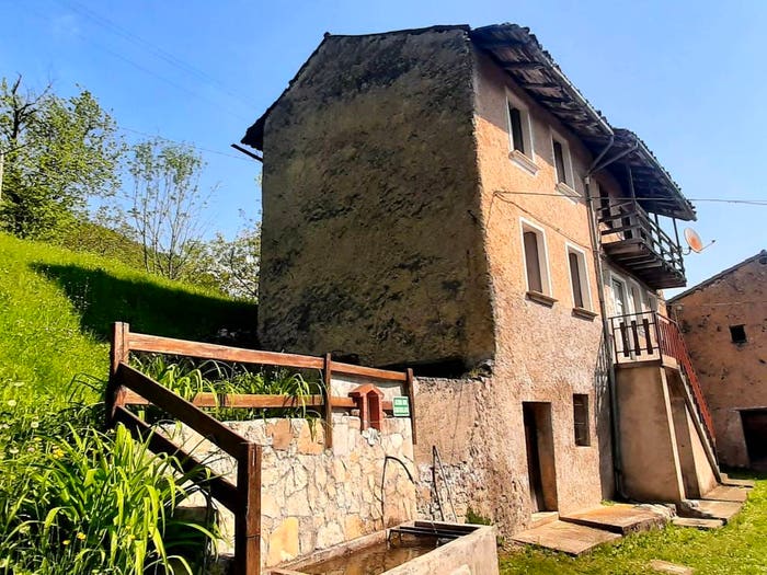 Casa con 6 locali in vendita in Contrà Zanconi, Laghi