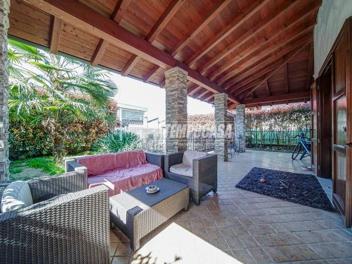 Casa con 5 locali in vendita in Via Castelletto Ticino, Centro, Borgo Ticino