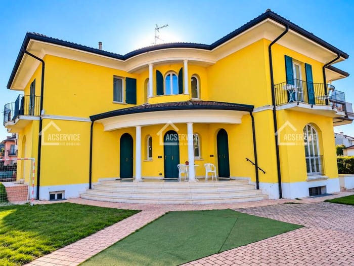 Appartamento con 5 locali in vendita in Via Tommaso Masaccio, Centro, Orzinuovi