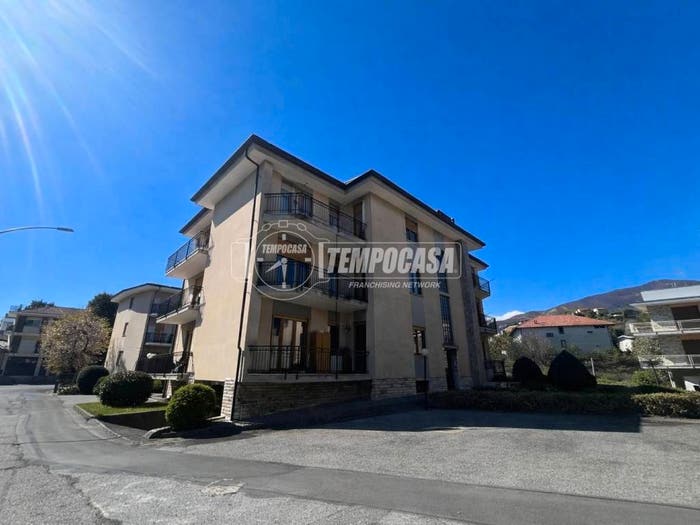 Appartamento trilocale in vendita in Via SANT' ANNETTA, Centro, Cuorgnè