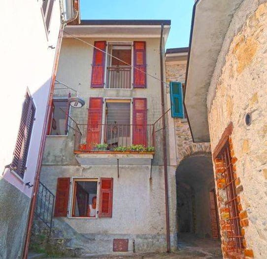 Casa quadrilocale in vendita in Località Lusana, Bagnone