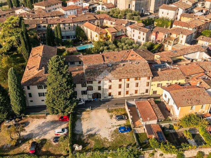 Appartamento bilocale in vendita in Via Giuseppe Mazzini, Centro, San Felice del Benaco