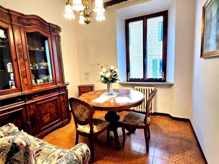 Appartamento con 5 locali in vendita in VIA BETTINO RICASOLI, Fuori Porta Camollia, Siena