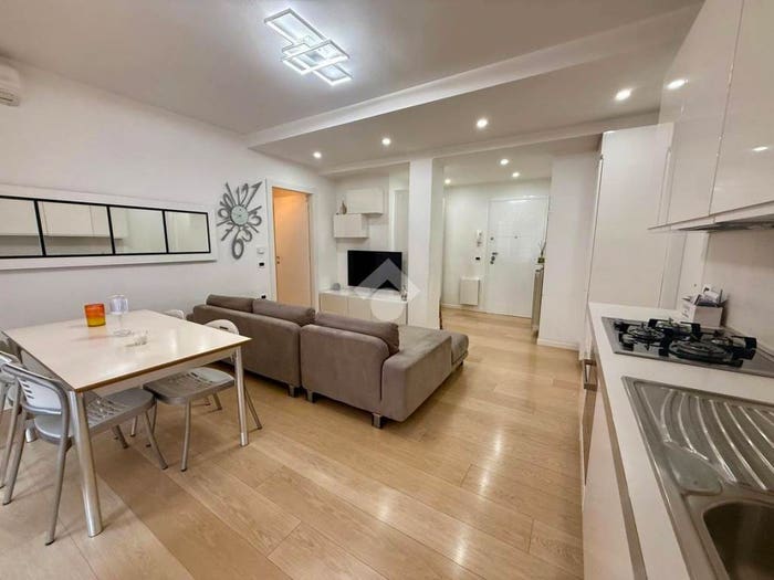 Appartamento trilocale in vendita in Via Mandolossa, Centro, Pisogne