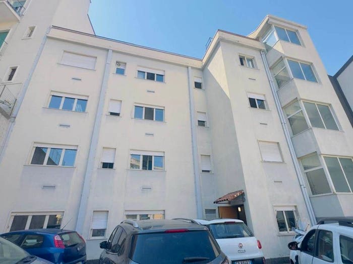 Casa con 6 locali in vendita in Corso Italia Europa, Catania