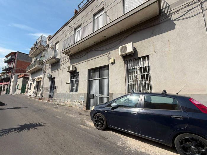 Appartamento trilocale in vendita in Via Puglia, Barriera Leucatia, Catania