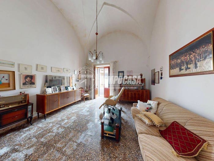 Casa quadrilocale in vendita in Via Giuseppe Garibaldi, Cursi