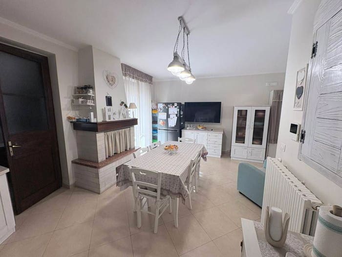 Casa con 6 locali in vendita in Via Eugenio Montale, Via Lecce Ospedale, Gallipoli