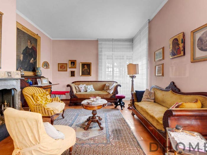Casa con 6 locali in vendita in Via Colleoni Calolziocorte LC Italia, Centro, Calolziocorte