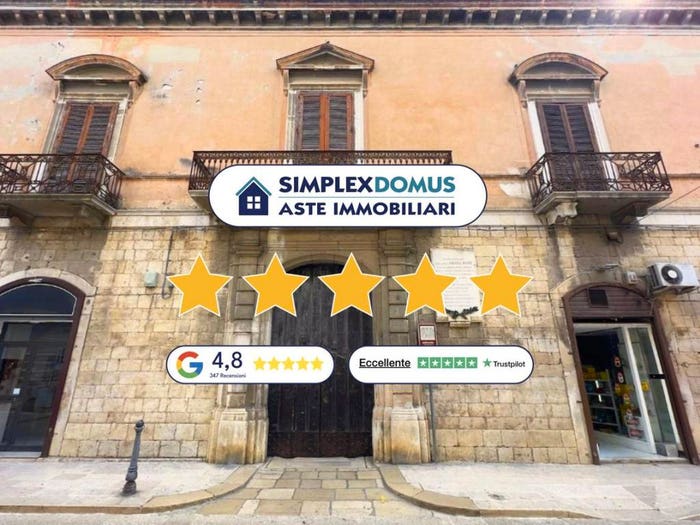 Appartamento con 6 locali in vendita in Corso S Sabino, Centro, Canosa di Puglia