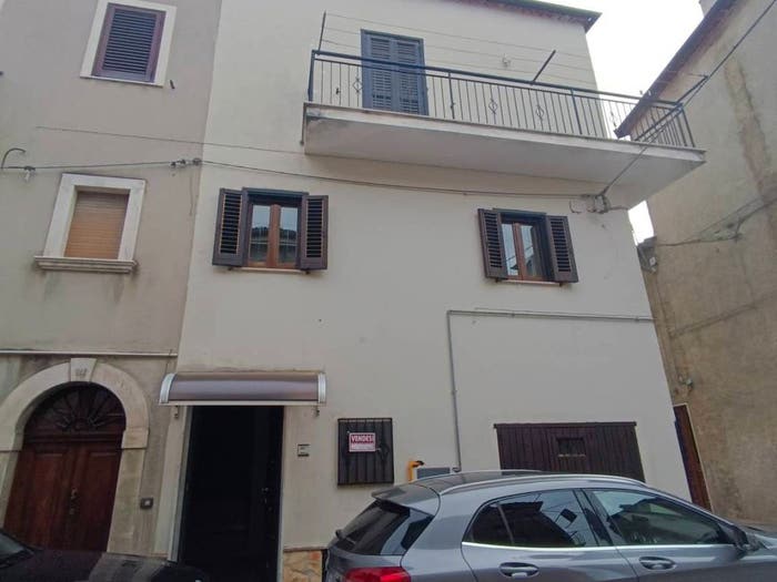 Casa con 5 locali in vendita in Via Duca degli Abruzzi, Padula