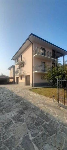 Appartamento trilocale in vendita in Centro, Castel San Giovanni