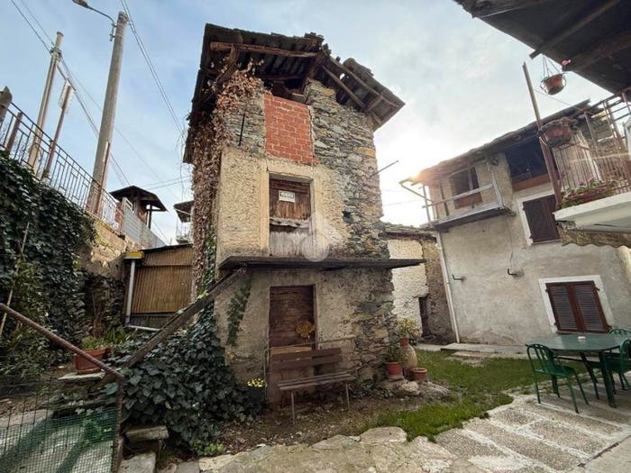 Casa trilocale in vendita in Frazione biò, Traves