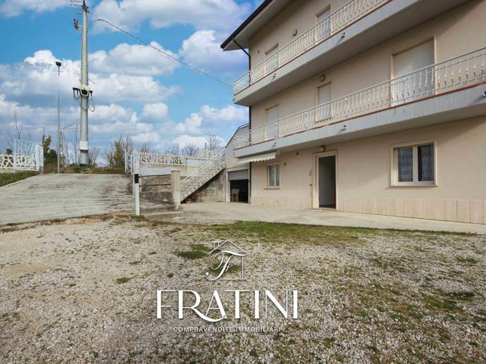 Appartamento con 5 locali in vendita in Via per Teramo, Centro, Civitella del Tronto