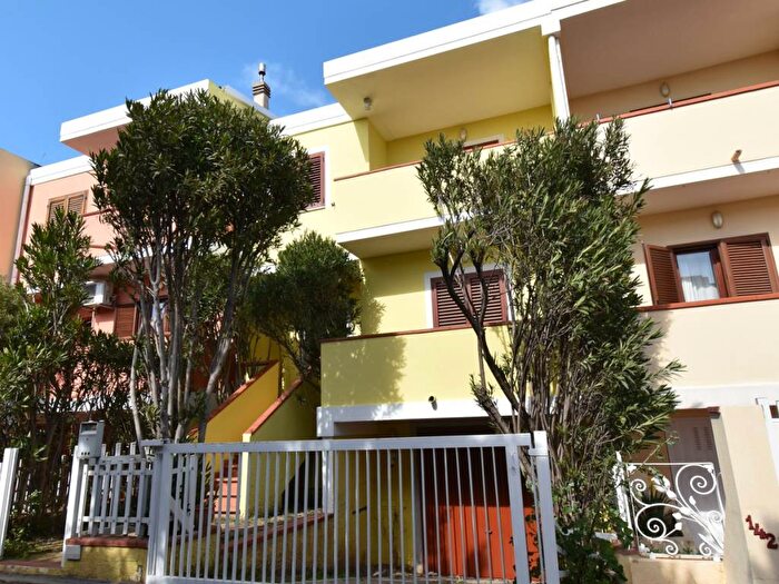 Casa con 5 locali in vendita in Via degli ontani, Viale Aldo Moro Ospedale Vecchio, Olbia
