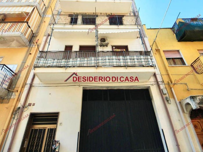 Casa con 6 locali in vendita in Via Silvio Pellico, Centro, Bagheria