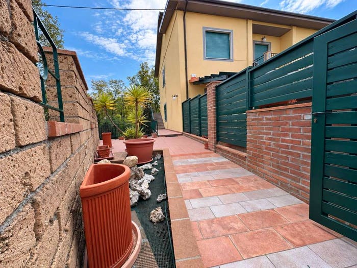 Casa con 6 locali in vendita in Via Elso Sommovigo, Centro, Arcola