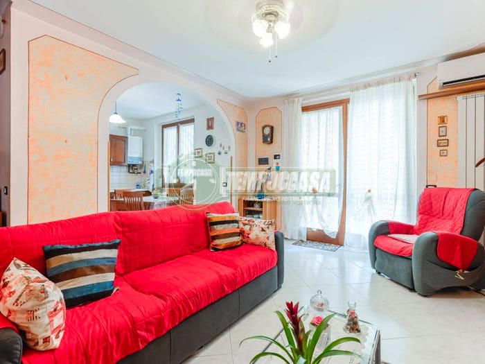 Appartamento quadrilocale in vendita in Via Alessandro Manzoni, Comun Nuovo