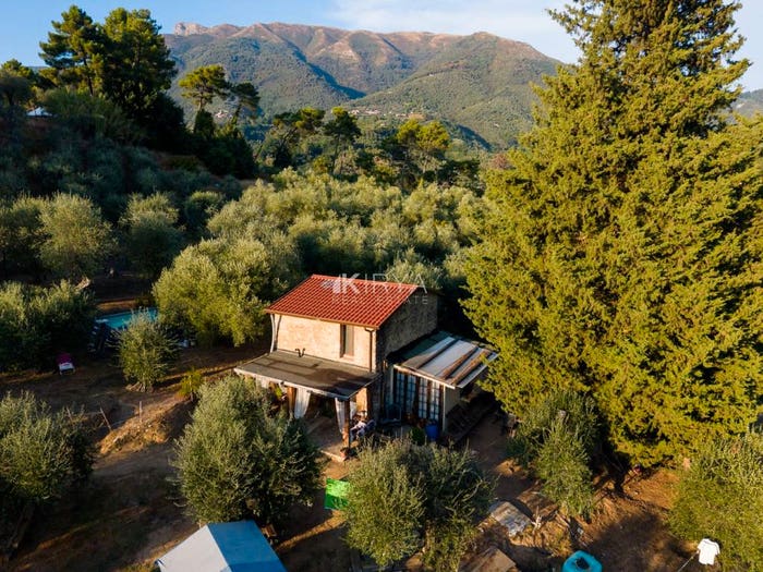 Casa trilocale in vendita in Strada Comunale di Pontemazzoli, Camaiore Paese, Camaiore