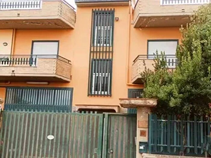 Casa quadrilocale in vendita in Via dell'Elba, Piano Tavola, Belpasso