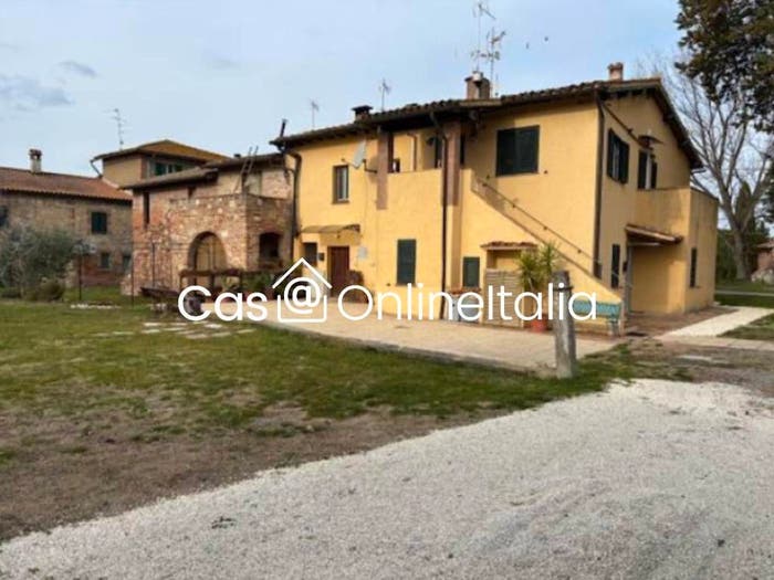 Casa quadrilocale in vendita in Località Nonni, Vitellino, Castiglione del Lago