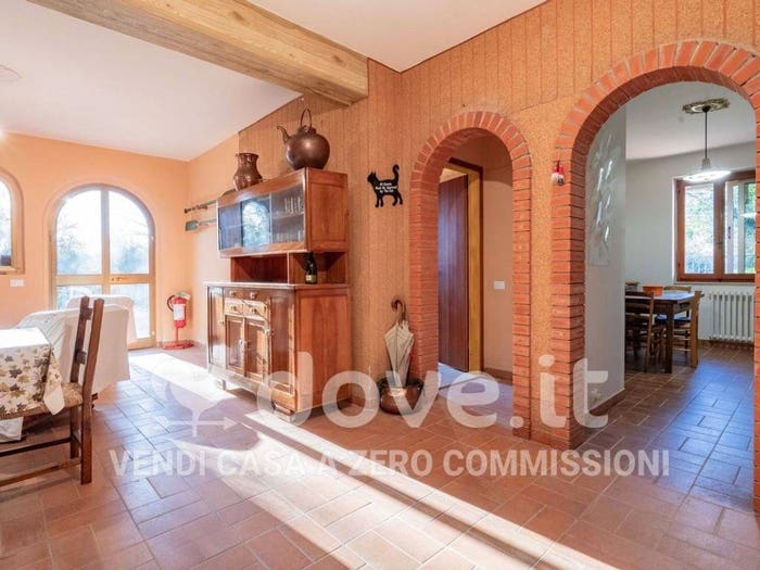 Casa con 6 locali in vendita in Via dei Pini, Castelnuovo Magra
