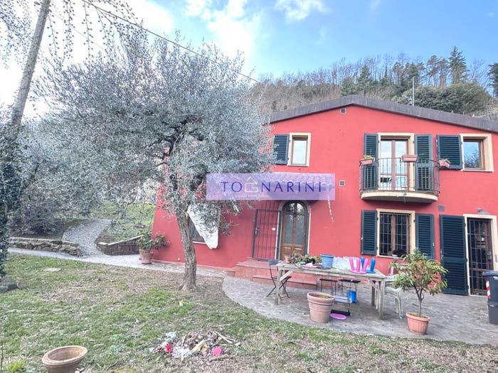 Casa quadrilocale in vendita in Strada Provinciale Mammianese Marlianese, Marliana