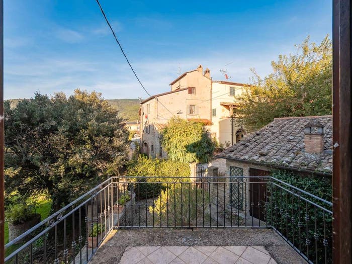 Casa quadrilocale in vendita in Strada Provinciale del Sodo, Sodo, Cortona