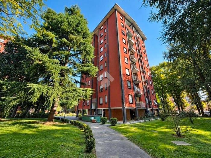 Appartamento trilocale in vendita in Via Guglielmo Marconi, Campo dei Fiori, Cinisello Balsamo