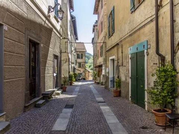 Casa con 6 locali in vendita in Via Forni, Centro, Sassello