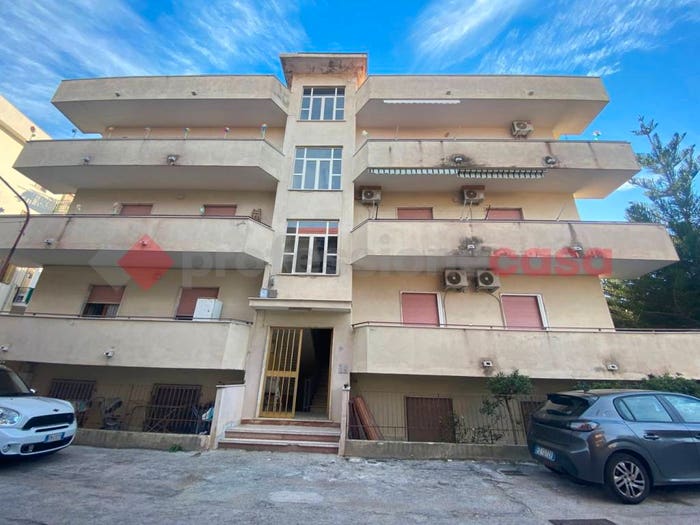 Appartamento trilocale in vendita in Via Benedetto Croce snc, Mondragone