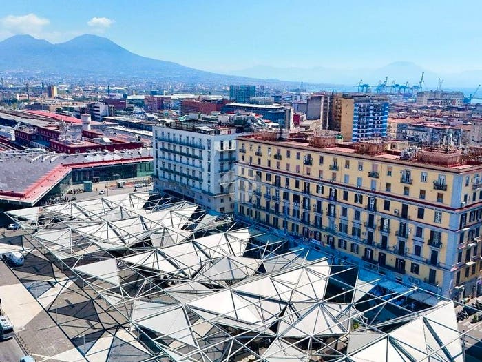 Appartamento trilocale in vendita in Pza Giuseppe Garibaldi, Garibaldi Ferrovia, Napoli