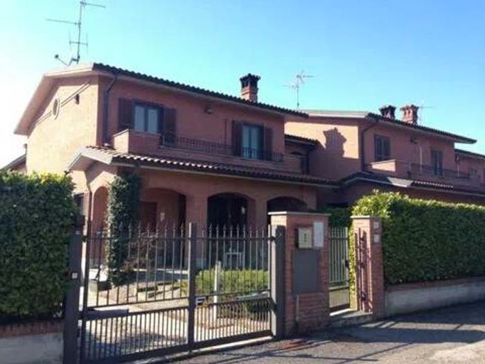 Casa con 6 locali in vendita in Via Jacopo Da Porto Sud No Number, Cognento, Modena