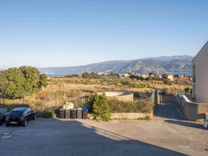 Appartamento trilocale in vendita in Faro Superiore Sperone, Messina