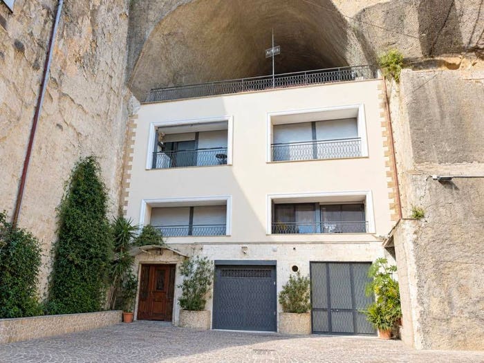 Appartamento trilocale in vendita in Via Orazio, Posillipo, Napoli