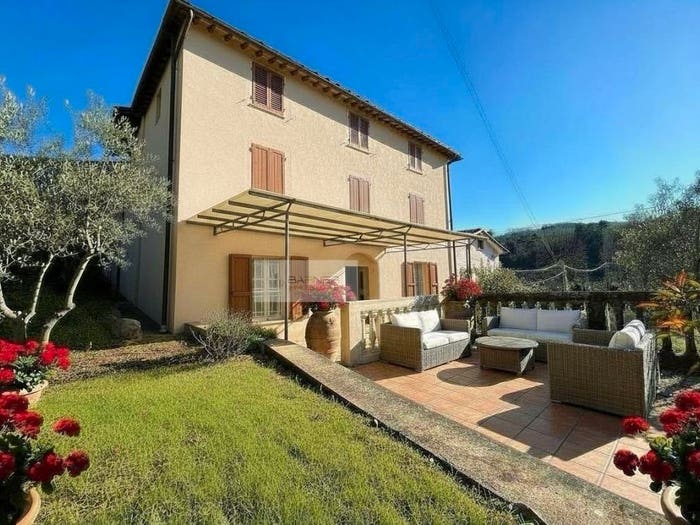 Casa con 6 locali in vendita in SP, Camaiore Paese, Camaiore